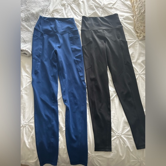 XS legging. American Eagle (black pair). Simon’s (blue pair). - Picture 1 of 7